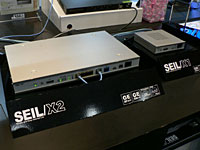 SEIL/X2（左）とSEIL/X1（右）