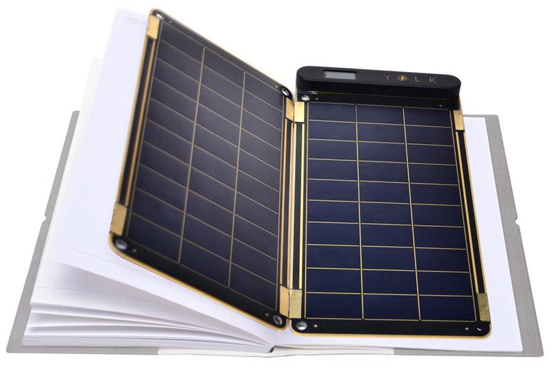 手帳サイズの「ソーラーペーパー」、つなげて拡張できる太陽光充電器 