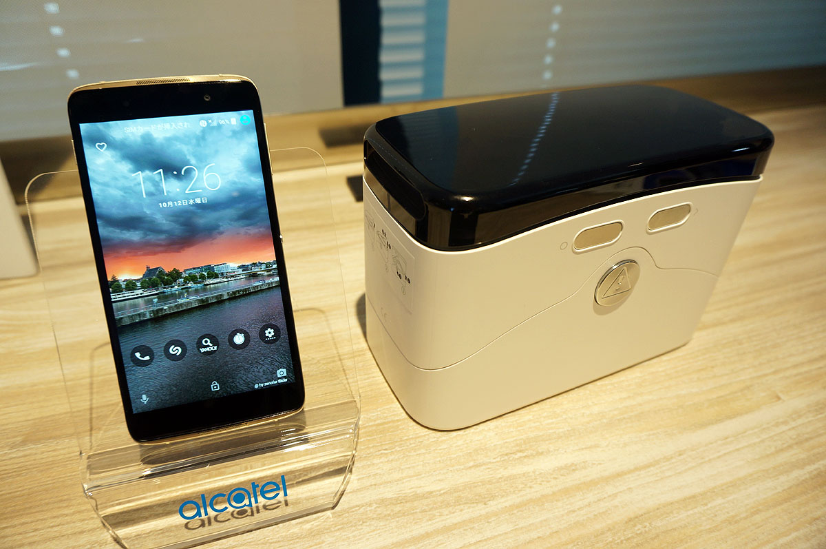 新品 Alcatel  IDOL4 ゴールド SIMフリー携帯 VRゴーグル付属