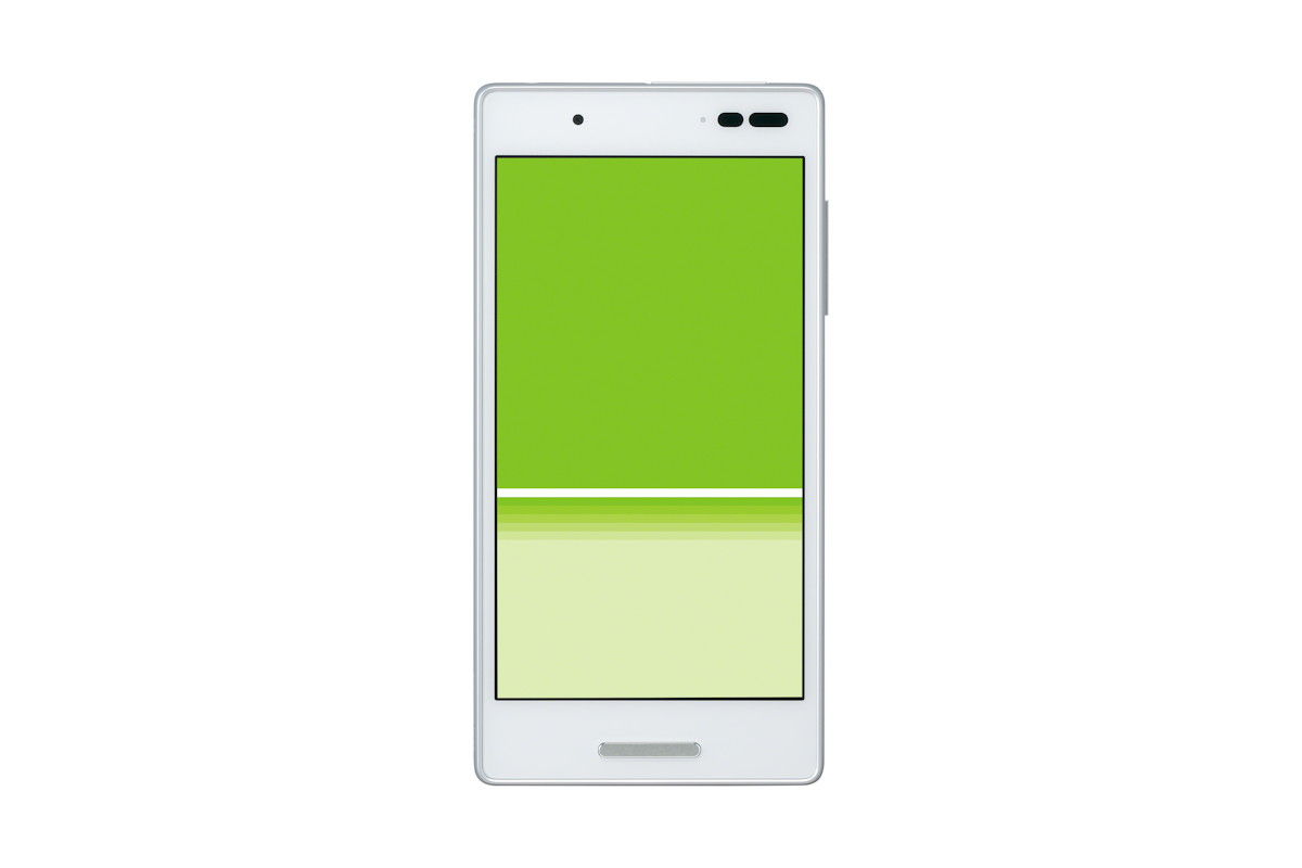電源ボタンを正面に搭載、スマホ初心者向けの「Qua phone QX