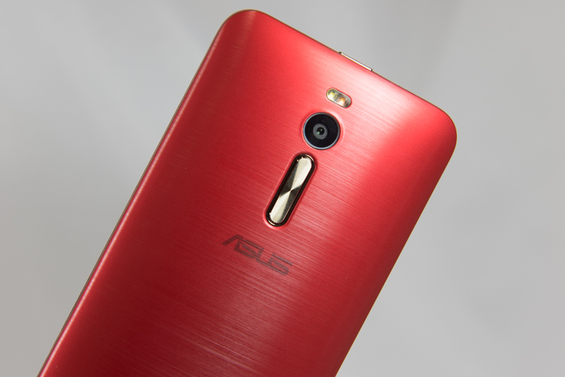 シムフリースマホ zenfone2 スマホ　説明欄熟読 ASUS渾身のスマホ「ZenFone 2」レビュー、格安SIMでもスマホ性能は妥協