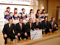 2004年度準ミス慶應のアリエンティ・サラさんや慶應チアリーディング部も出席して、本プログラムをアピール