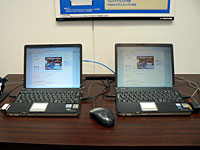 右がM2501を装着したノートパソコン