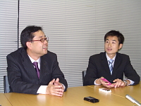 後藤正典氏（左）と谷健氏