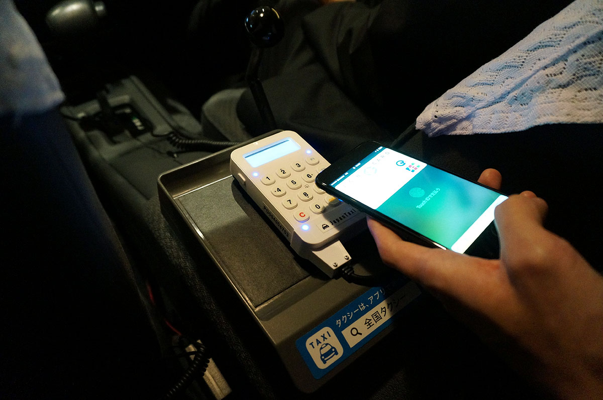 日本で Apple Pay Iphoneかざしてsuica クレカが使えるように ケータイ Watch