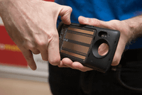 モトローラ Moto Z2 Play 発表会 Moto Mods 開発キットも日本で展開へ ケータイ Watch