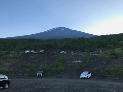 ソフトバンクが富士山頂で張り巡らすネットワークの工夫を登って確かめてきた ケータイ Watch