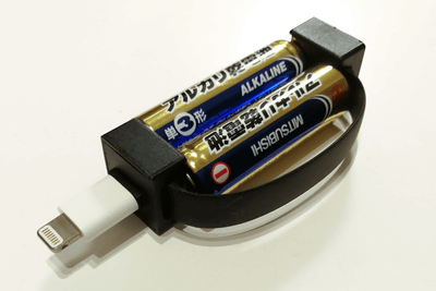 スマホ時代になぜか続々と登場する乾電池式のモバイルバッテリー ケータイ Watch