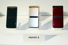 Au 17年冬モデル4機種を発表 ケータイ Watch