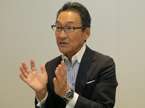 ソニーモバイル岸田社長 好きを極めた人たちのためのxperiaをお届けしたい ケータイ Watch