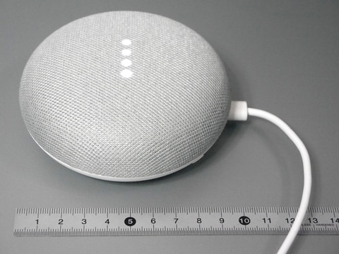 奥行きのない場所にgoogle Home Miniを設置できる卓上スタンド ケータイ Watch