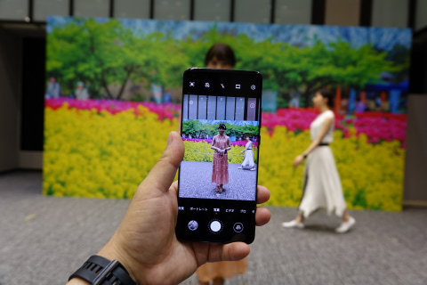 P40 Pro で 映り込んだ人を消す Ai撮影と50倍ズームを体験してみた P40 Lite 5g P40 Lite E も写真でチェック ケータイ Watch