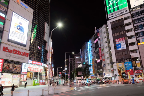 渋谷路上で ギガ超え ドコモの5gを屋外で試す ケータイ Watch