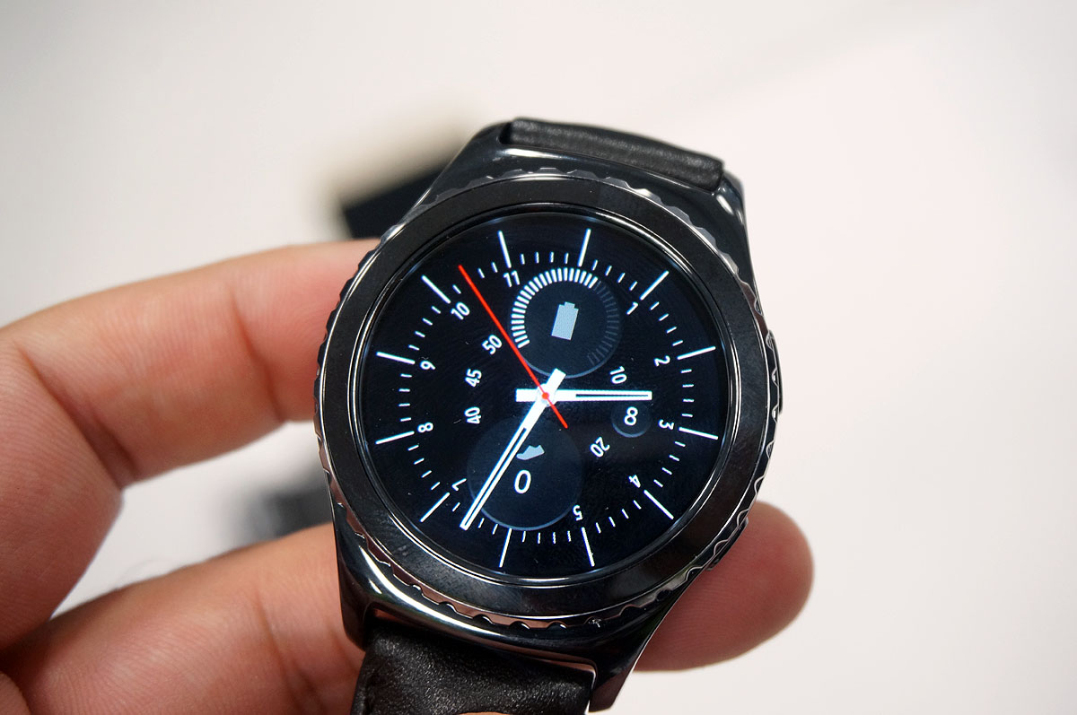 拡大画像 サムスンのスマートウォッチ Gear S2 S2 Classic 国内登場 ドコモとauからも 3 23 ケータイ Watch