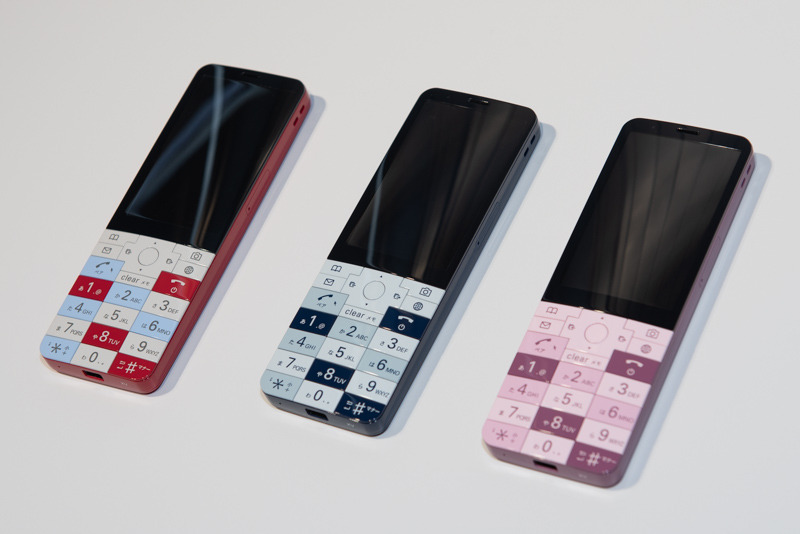 INFOBAR xv、9月4日予約開始 - ケータイ Watch