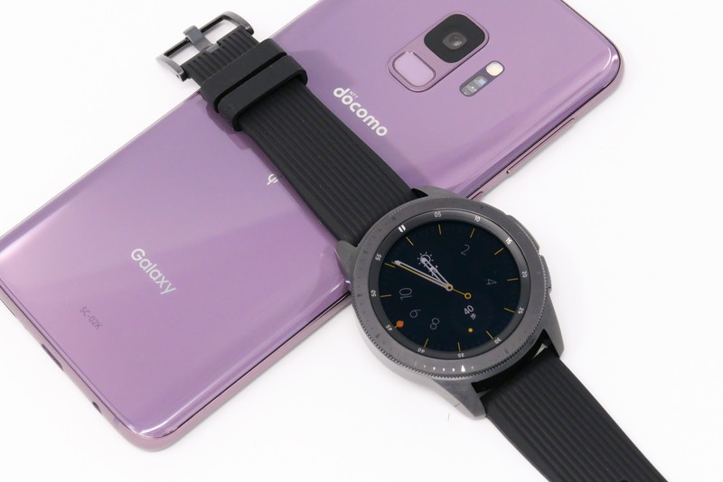 Galaxy Watchと新型Qi充電器を導入 - ケータイ Watch