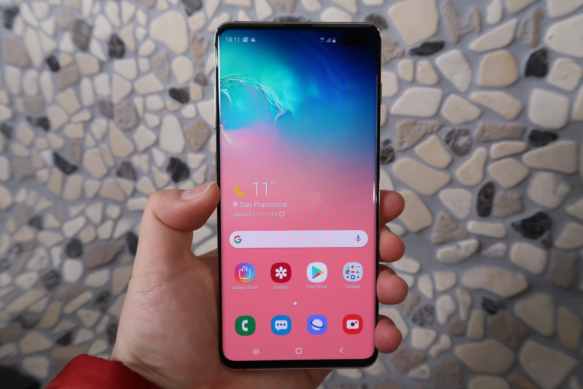 世界初のあれこれより、その持ちやすさに驚いた「Galaxy S10+