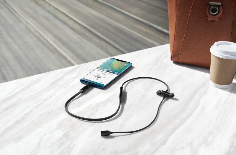 HUAWEI ワイヤレスイヤホン カナル型 4,980円、セミオープンのカナル型を採用した「HUAWEI FreeBuds SE