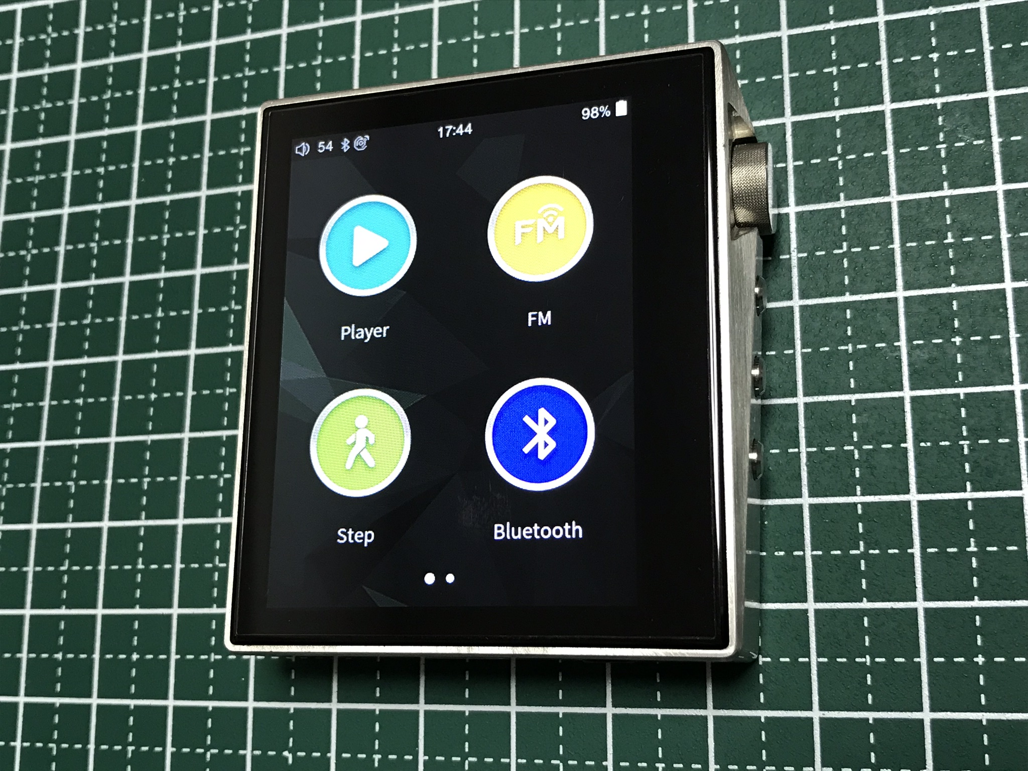 Bluetooth接続でスマホから操作可能な 小型dap Hidizs Ap80ss ケータイ Watch