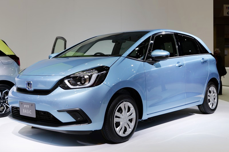 新型 フィット マニュアル 車
