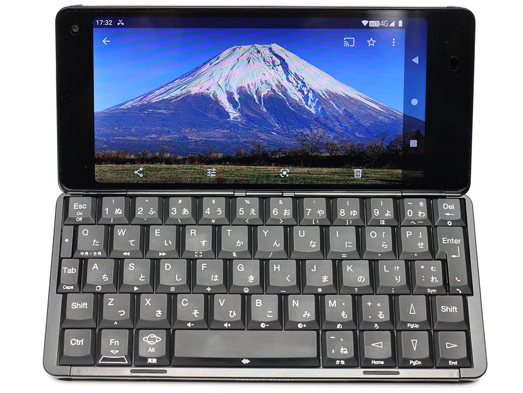 物理キーボード搭載の変態Android端末「Cosmo Communicator