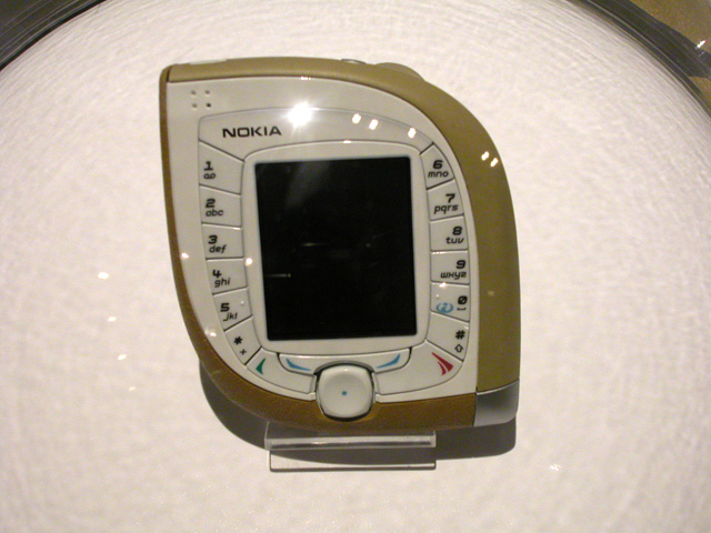 【今日はなんの日？】2004年5月12日は、「Nokia 7600」の発売が 