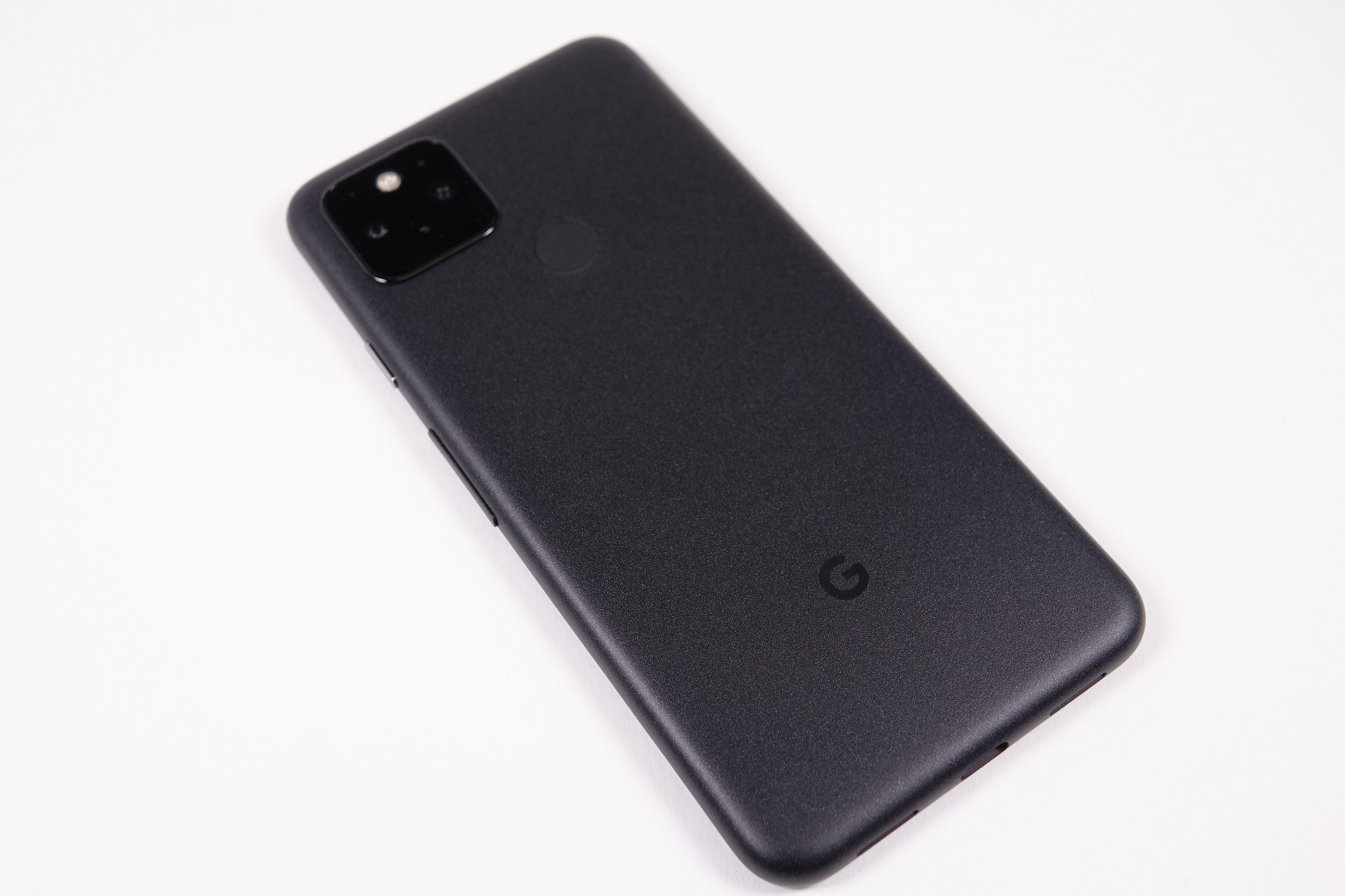 本日発売！ 「Google Pixel 5」クイックレビュー] - ケータイ Watch