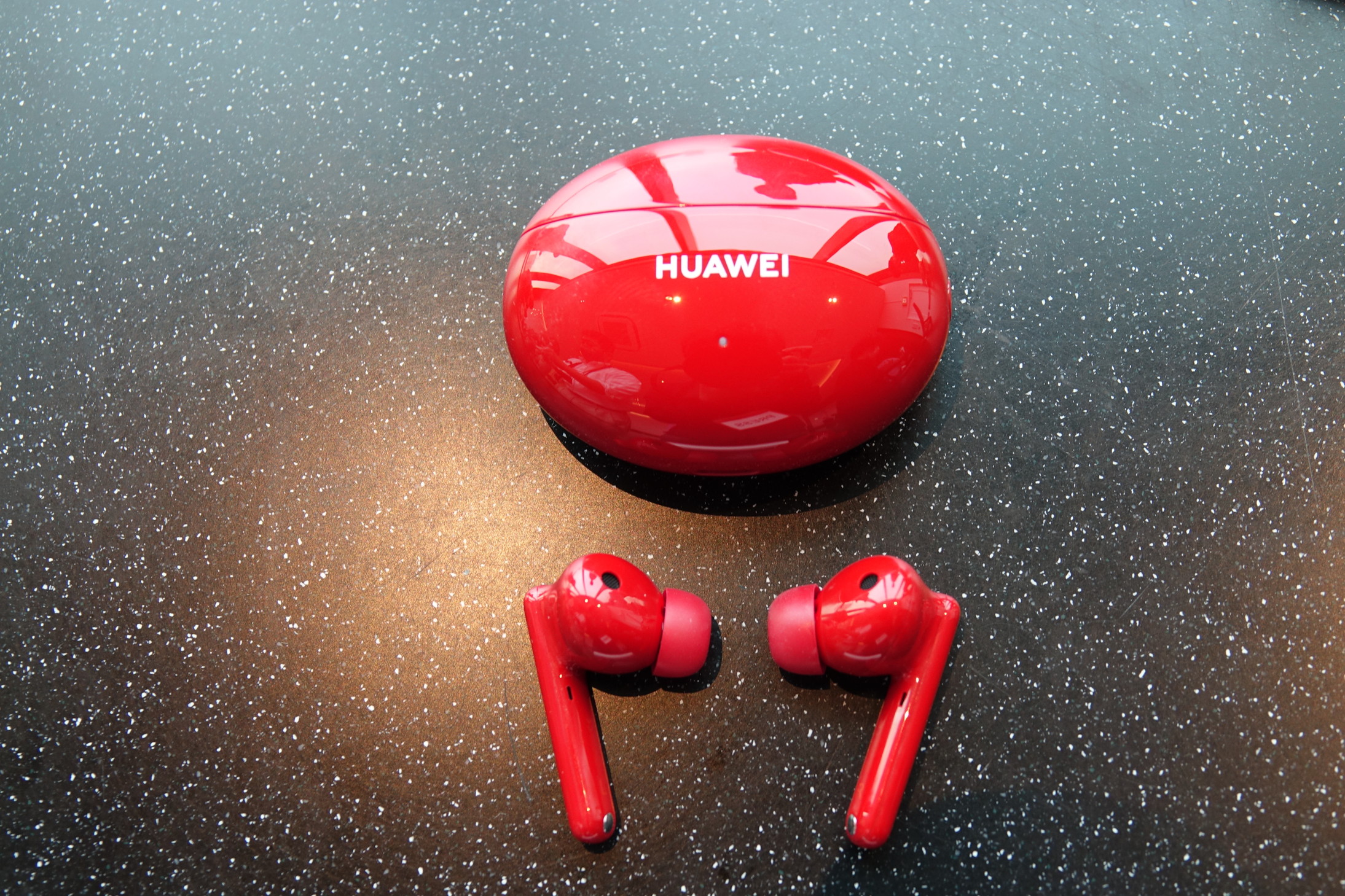 ヘッドホン HUAWEI FreeBuds 4i/Red Edition HUAWEI FreeBuds 4i/Red Edition