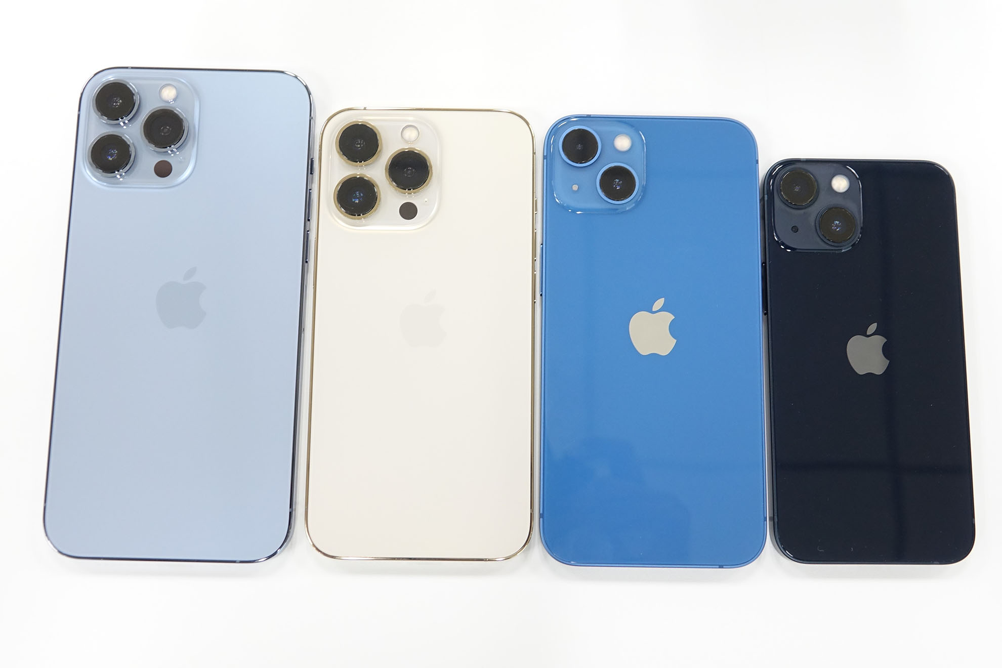 友達のiPhone13 iPhone 13」シリーズ、クイックフォトレビュー] - ケータイ Watch