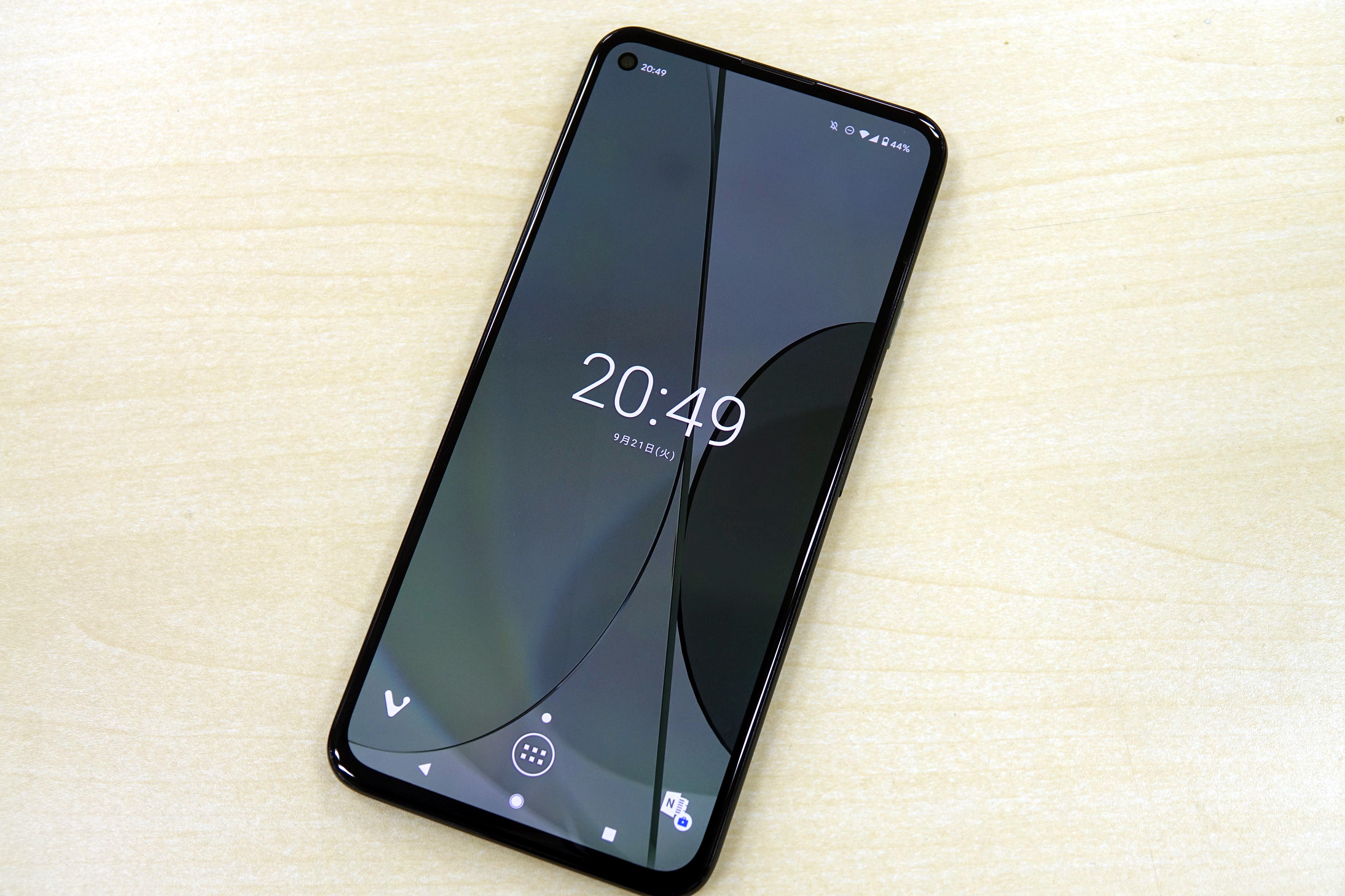 Pixel 5a（5G）」が安くてバッテリーが大きくて動作も快適だ - ケータイ Watch