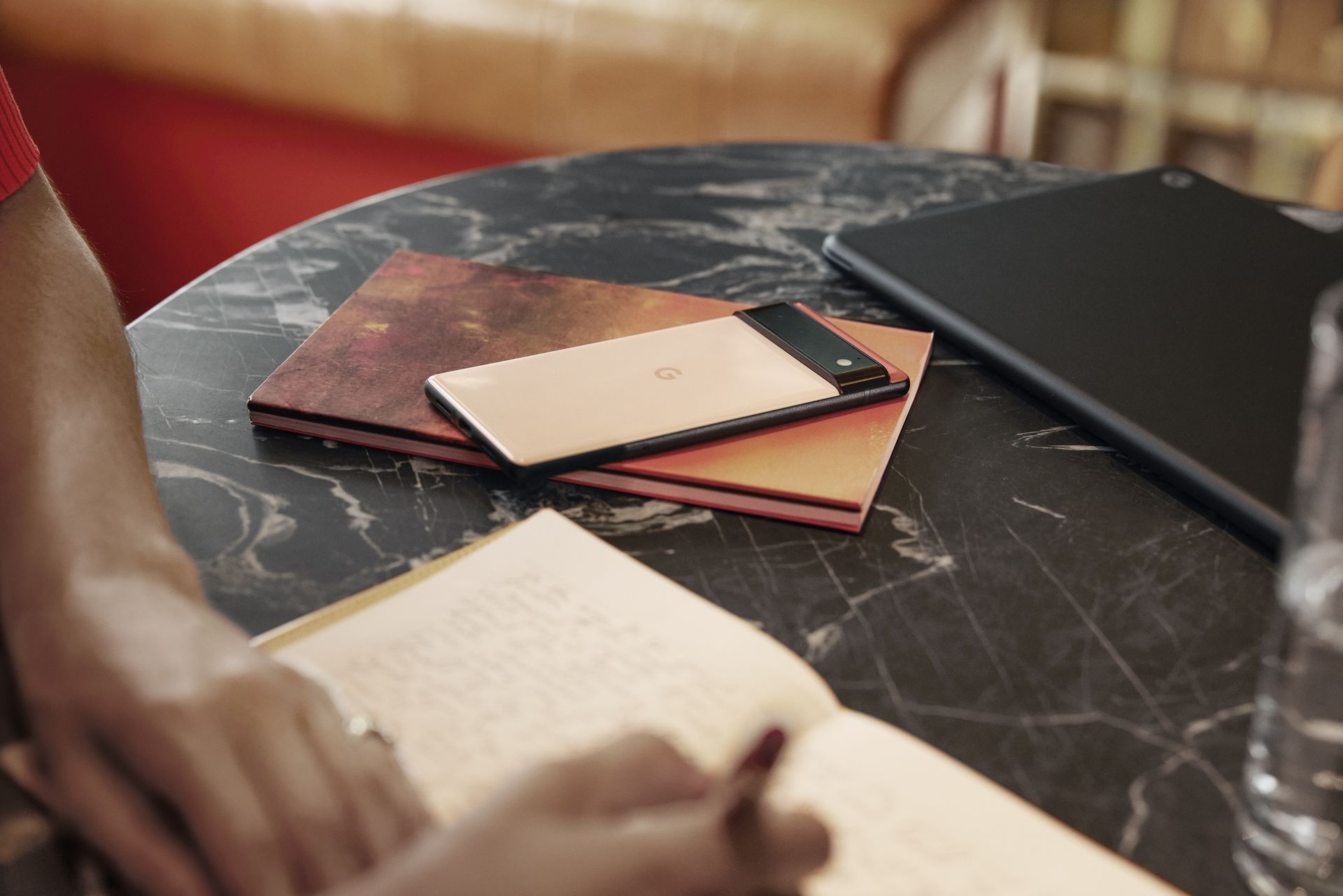 スマートフォン　6台セット NTT西日本】多機能ビジネスフォンシステム「SmartNetcommunity αZX