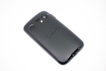 「BALMUDA Phone」がKDDI回線に対応、au/UQ/povo2.0で利用可 