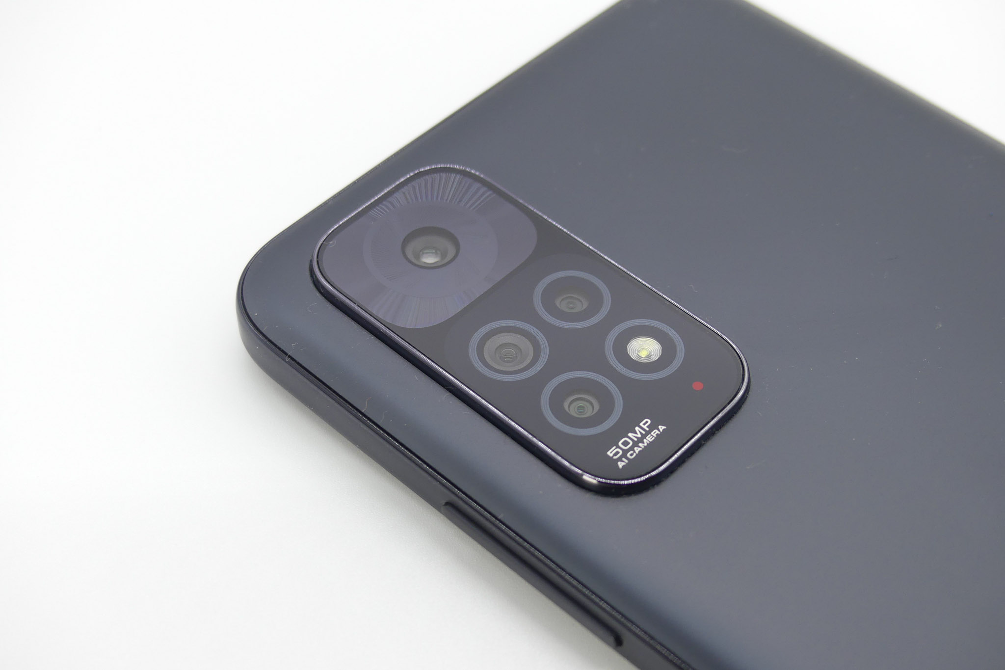 Redmi Note 11」はクアッドカメラで撮った写真を美しい大画面で