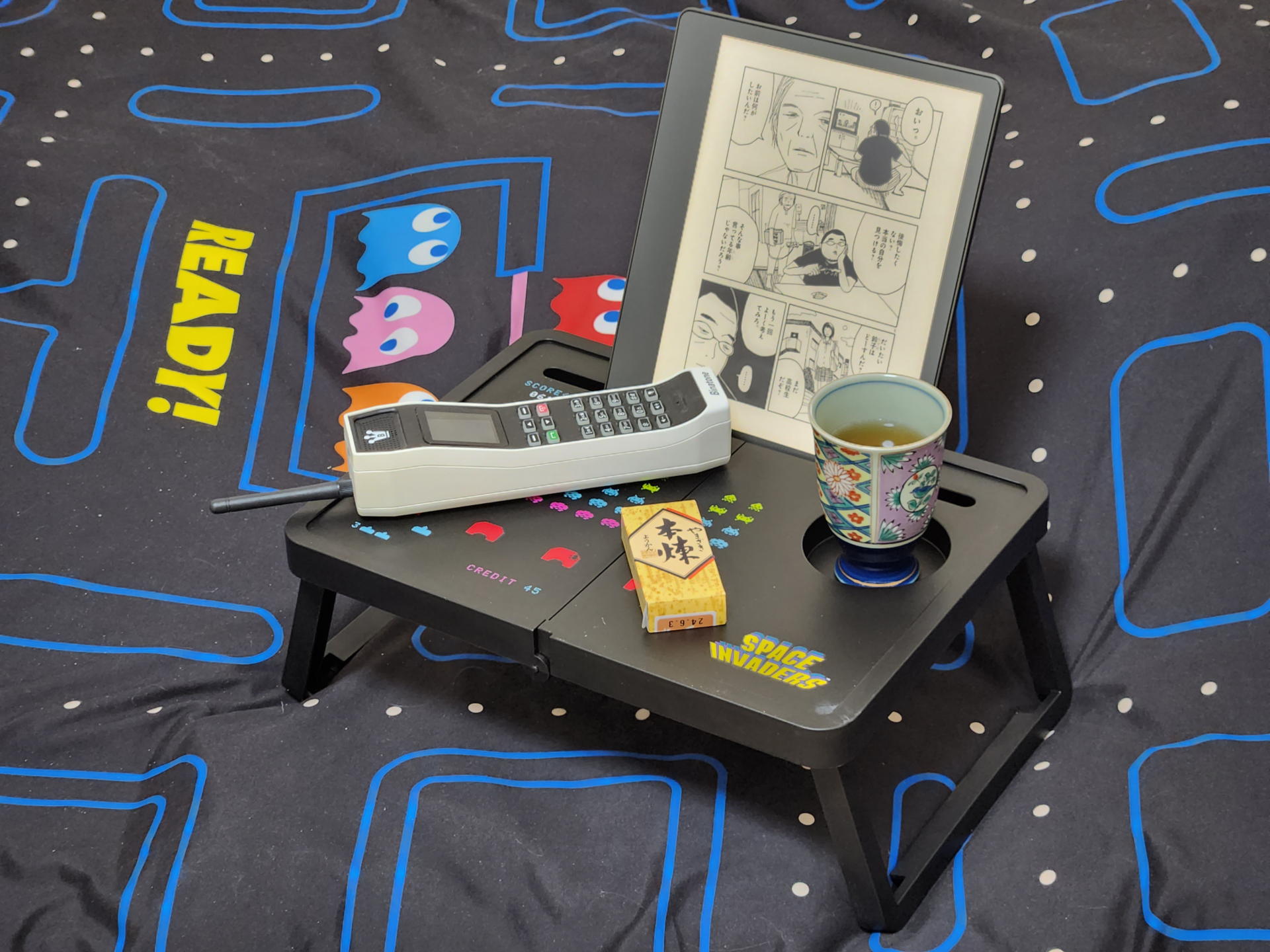 雑誌の付録・付録が雑誌？ のSPACE INVADERS Table Bookを買った - ケータイ Watch