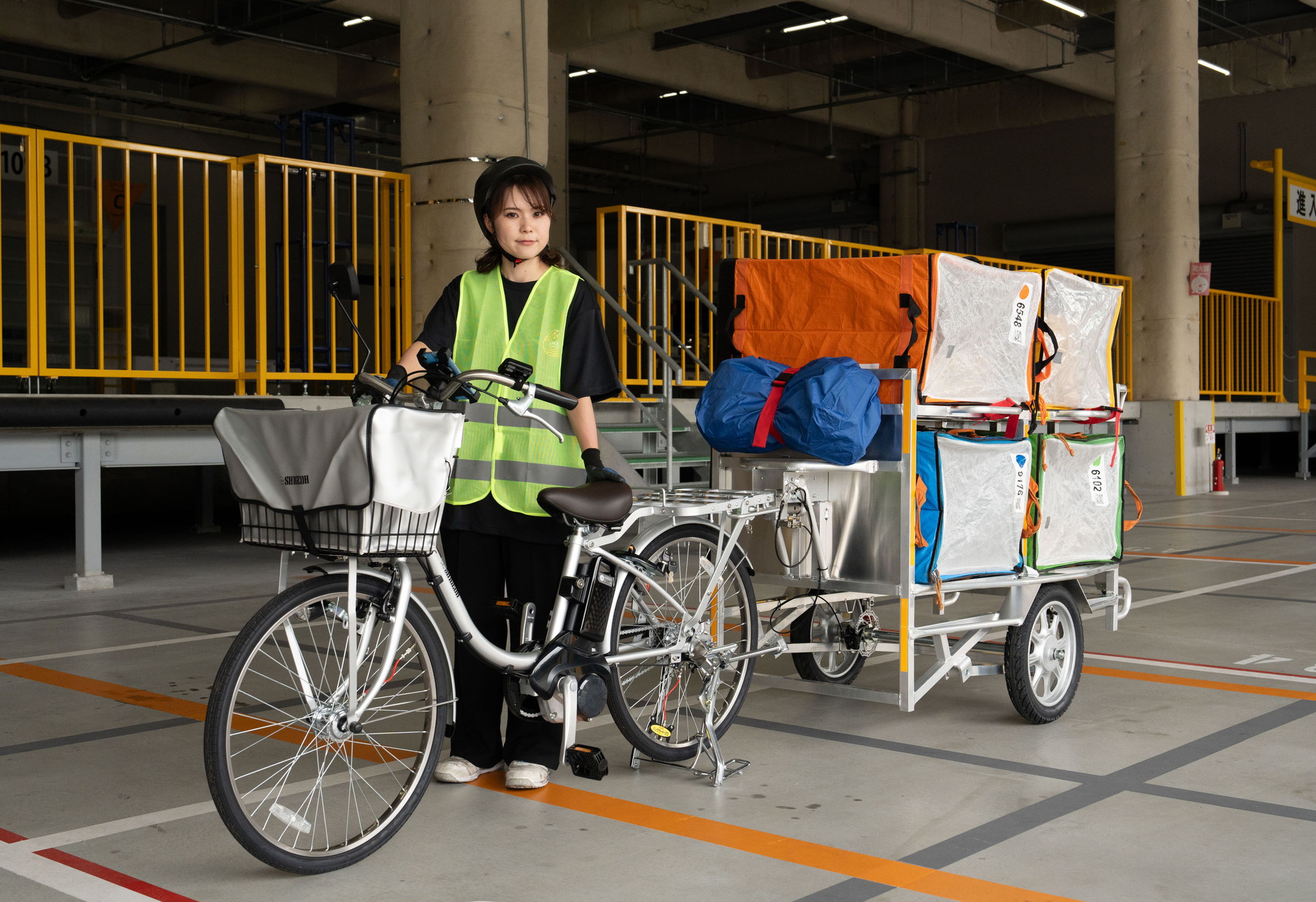 Amazon.co.jpで「リアカー付き自転車」での配達を開始――迅速かつ持続 