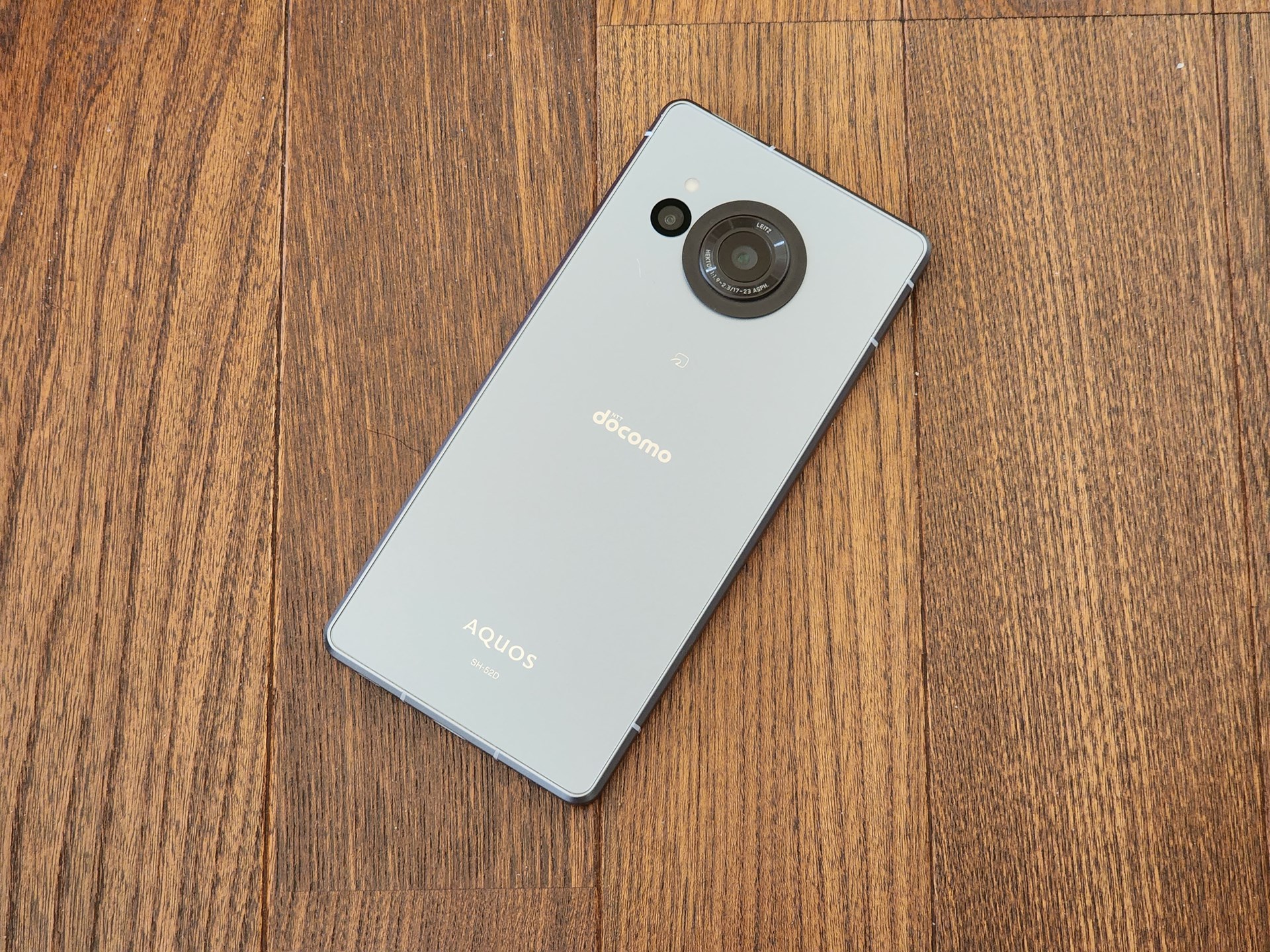 速くて軽い「AQUOS R8」をたくさん褒めていきたい - ケータイ Watch 速くて軽い「AQUOS R8」をたくさん褒めていきたい - ケータイ Watch