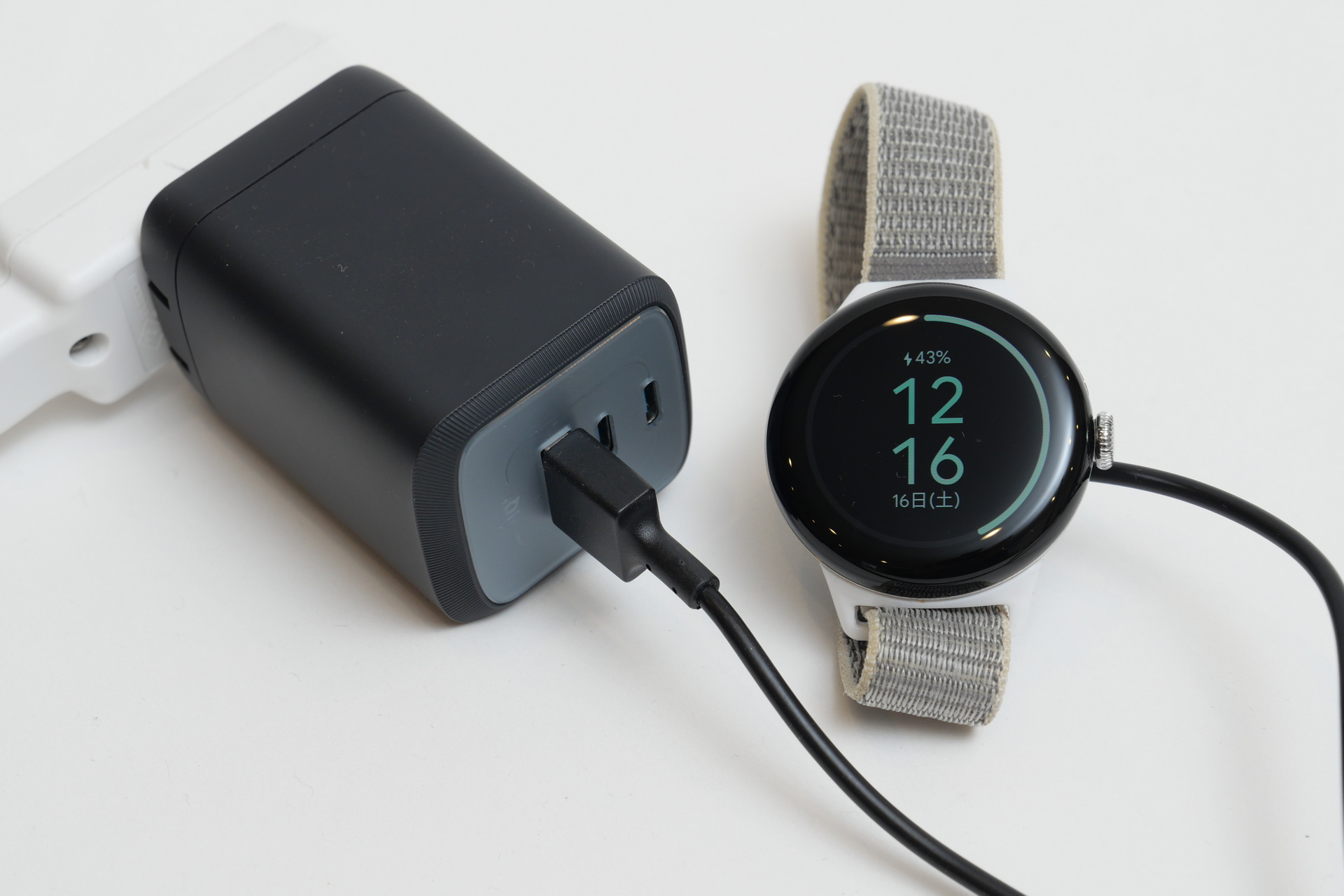 USB Type-A接続の「Pixel Watch 2」用充電ケーブルを買ってみた