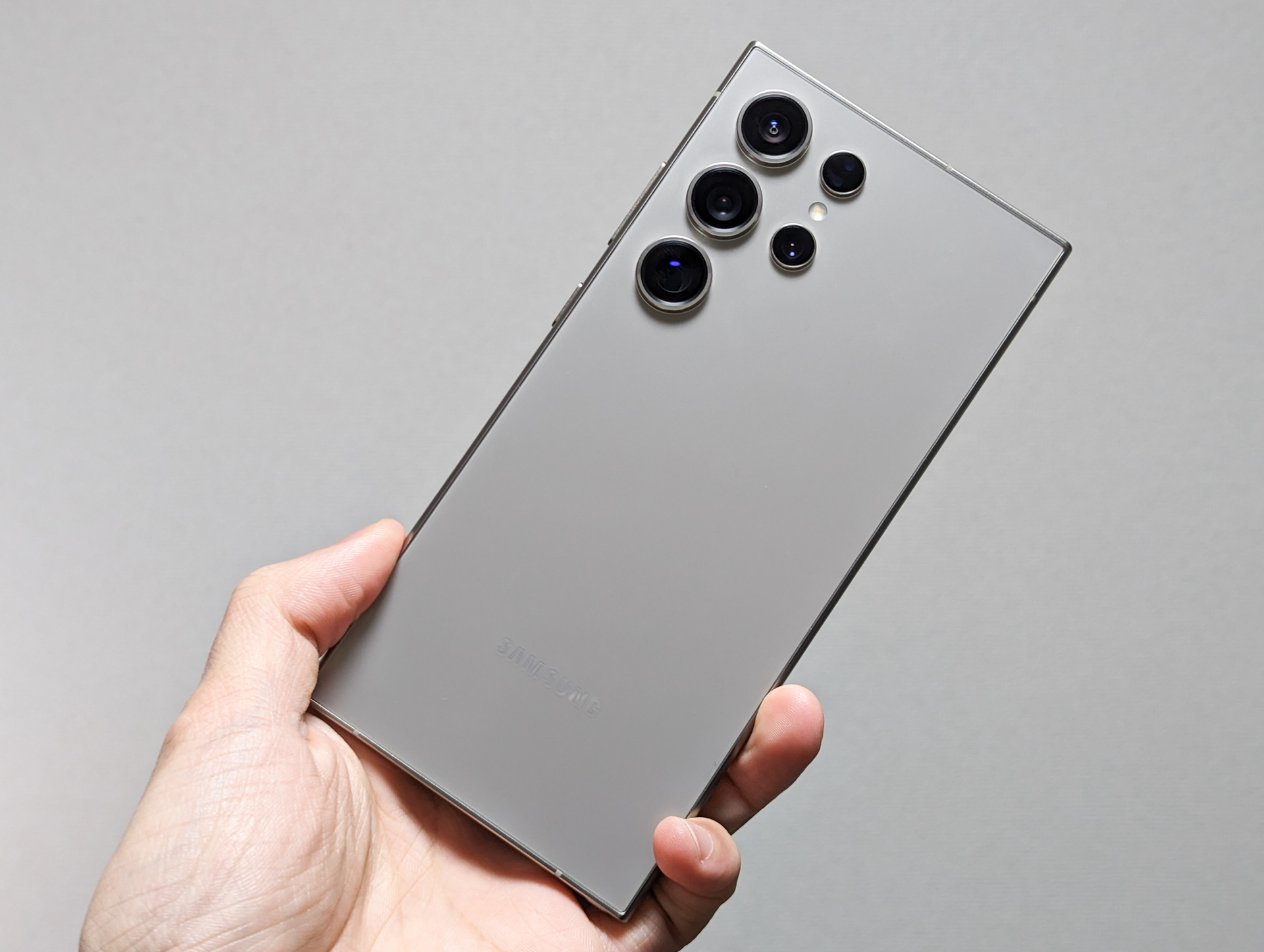 Galaxy S24 Ultra」「Galaxy S24」、夜間の撮影性能を写真や動画