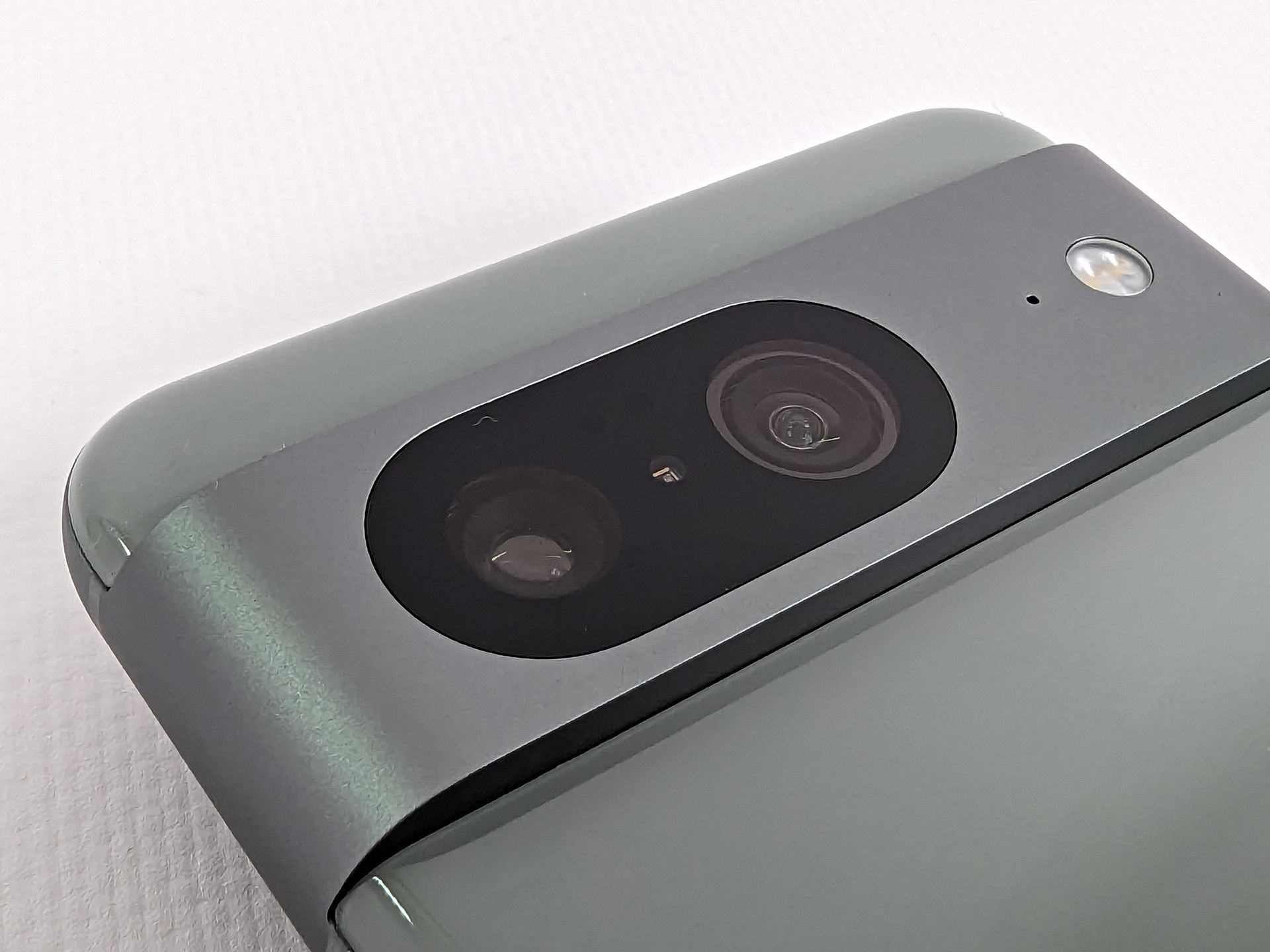 UQ mobileで「Pixel 8」発売、MNPで最安5.2万円 - ケータイ Watch