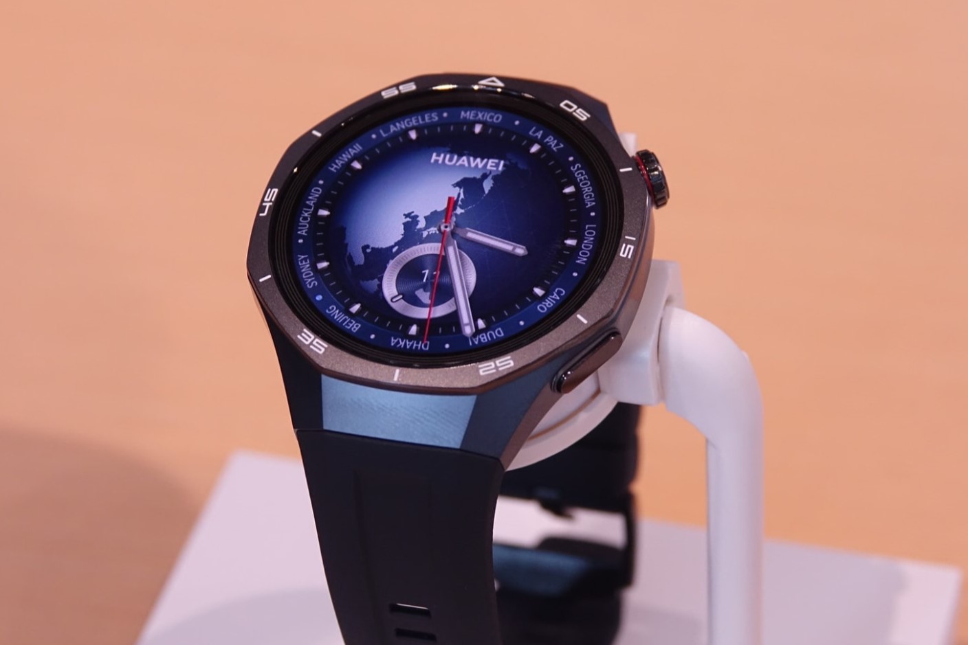 【3月15日限定値下げ】HUAWEI WATCH GT 5 Pro HUAWEI WATCH GT 5 Pro 42mm セラミック」はとても素敵な腕時計だけど