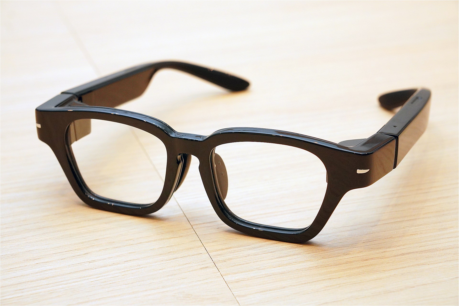 ENGO 初代スマートグラス / AR HUD搭載モデル（未使用・国内レア） わずか79gの中国製スマートグラス、映像提示特化で超簡単設計