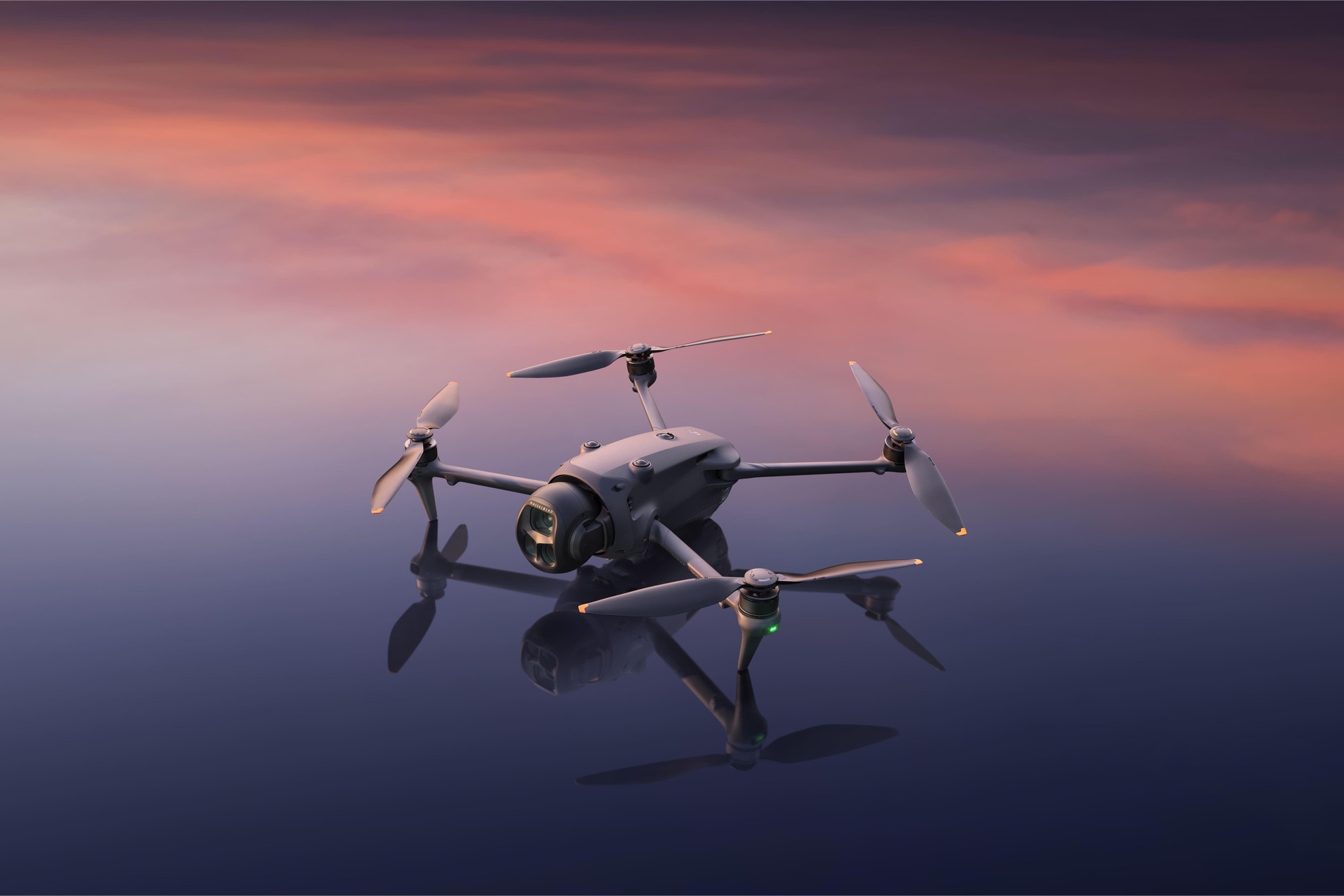 DJIから撮影ドローン「DJI Mavic 4 Pro」、最大15kmまでの映像伝送に