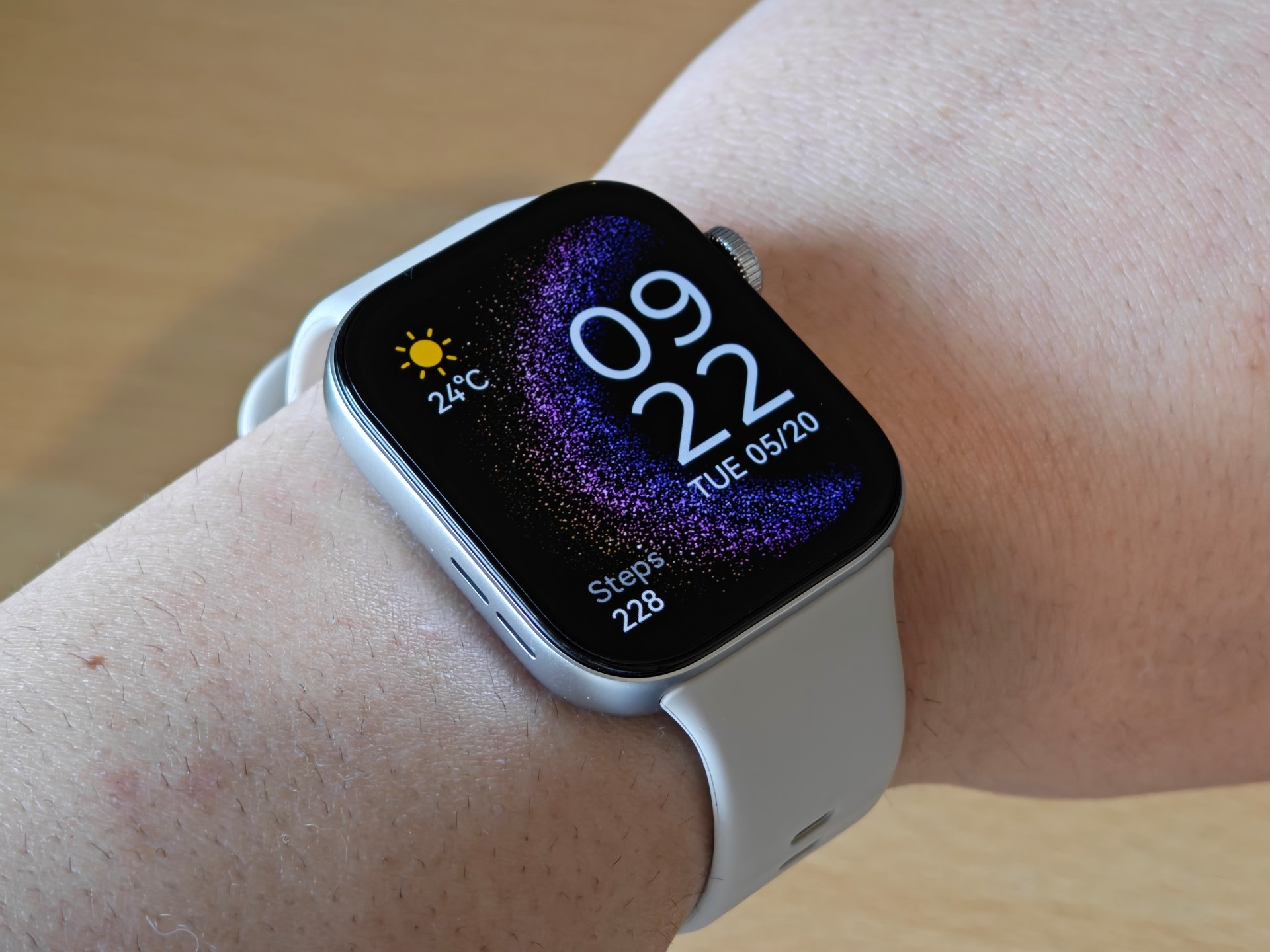 auウェルネスでボーナスコインを獲得できるスマートウォッチ「au Smart