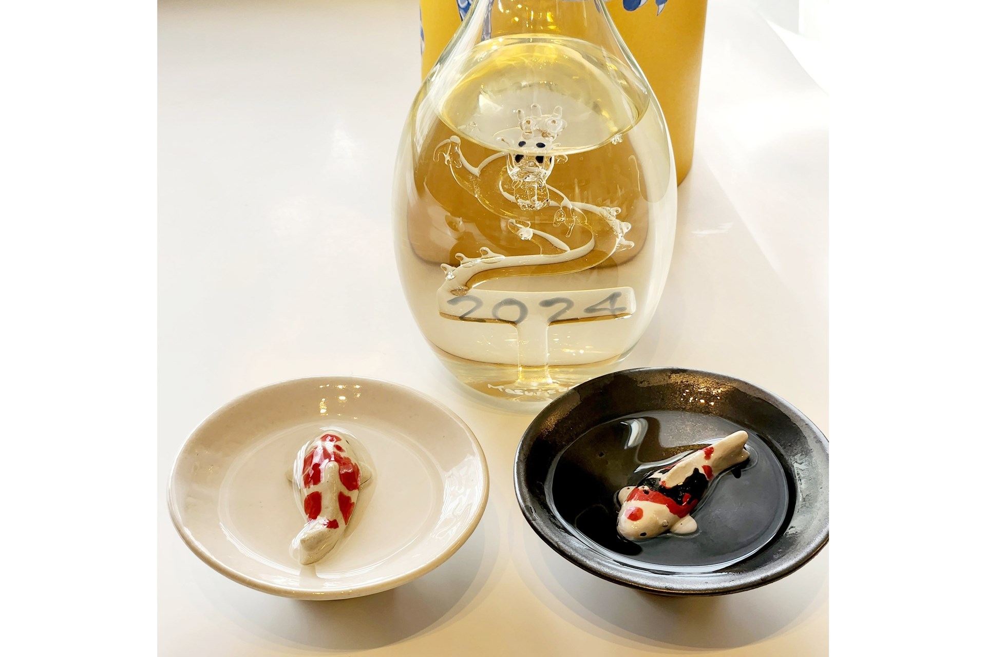お酒を飲めない筆者がデザインの可愛さに惹かれて手に入れた錦鯉の盃
