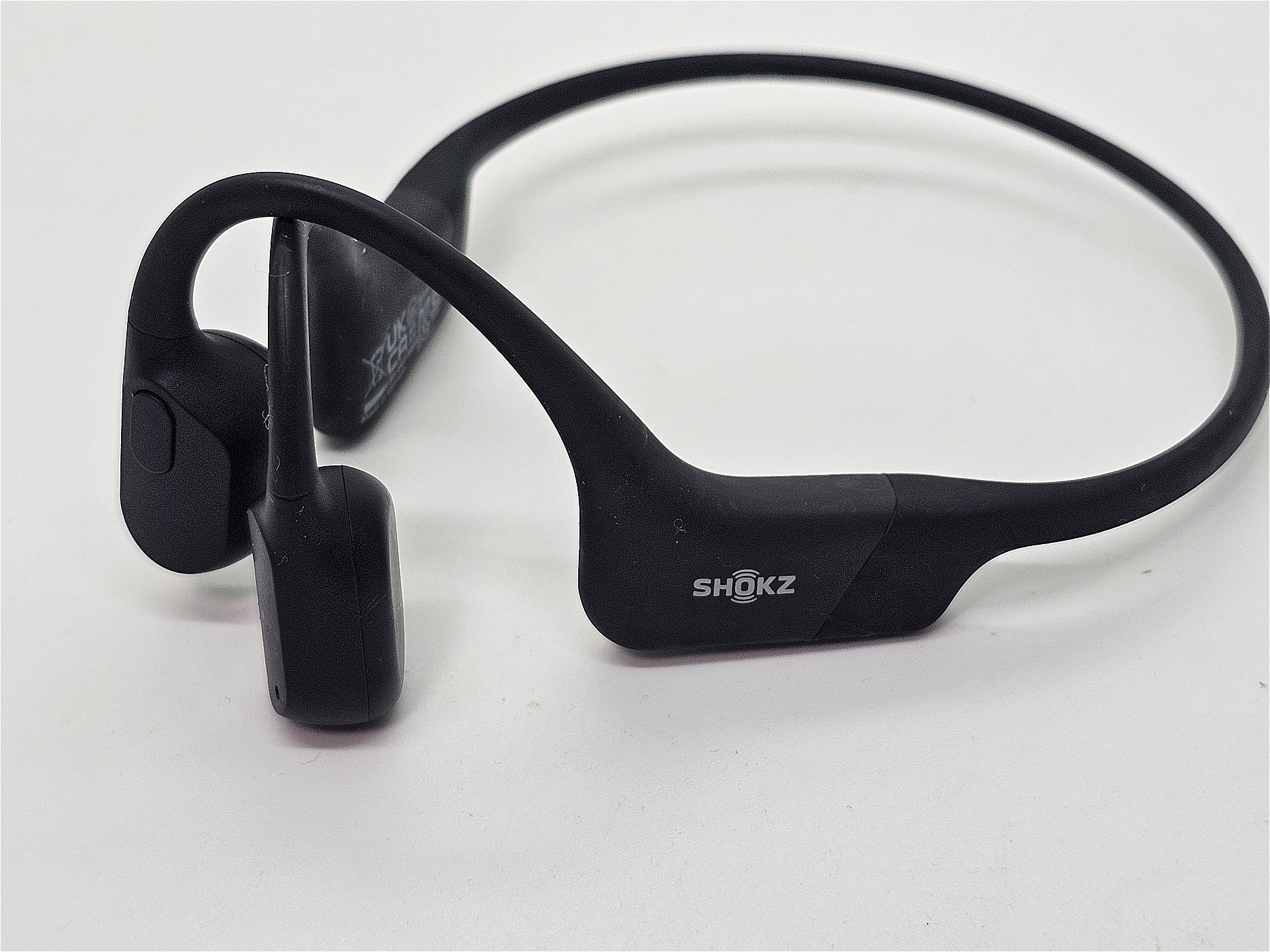 ランニング用イヤホンのハードウェアボタンの偉大さに気付いた日