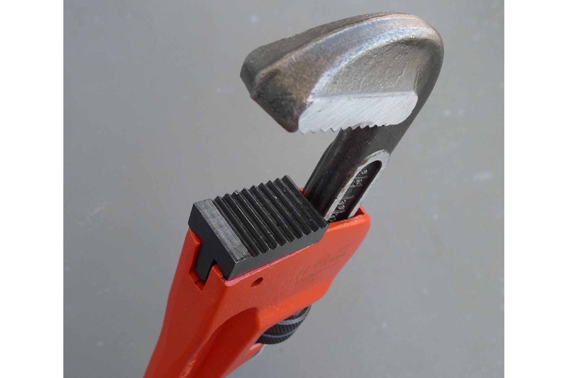 つよし。ガスシリンダーは無しです。写真に掲載されてる部品のみです