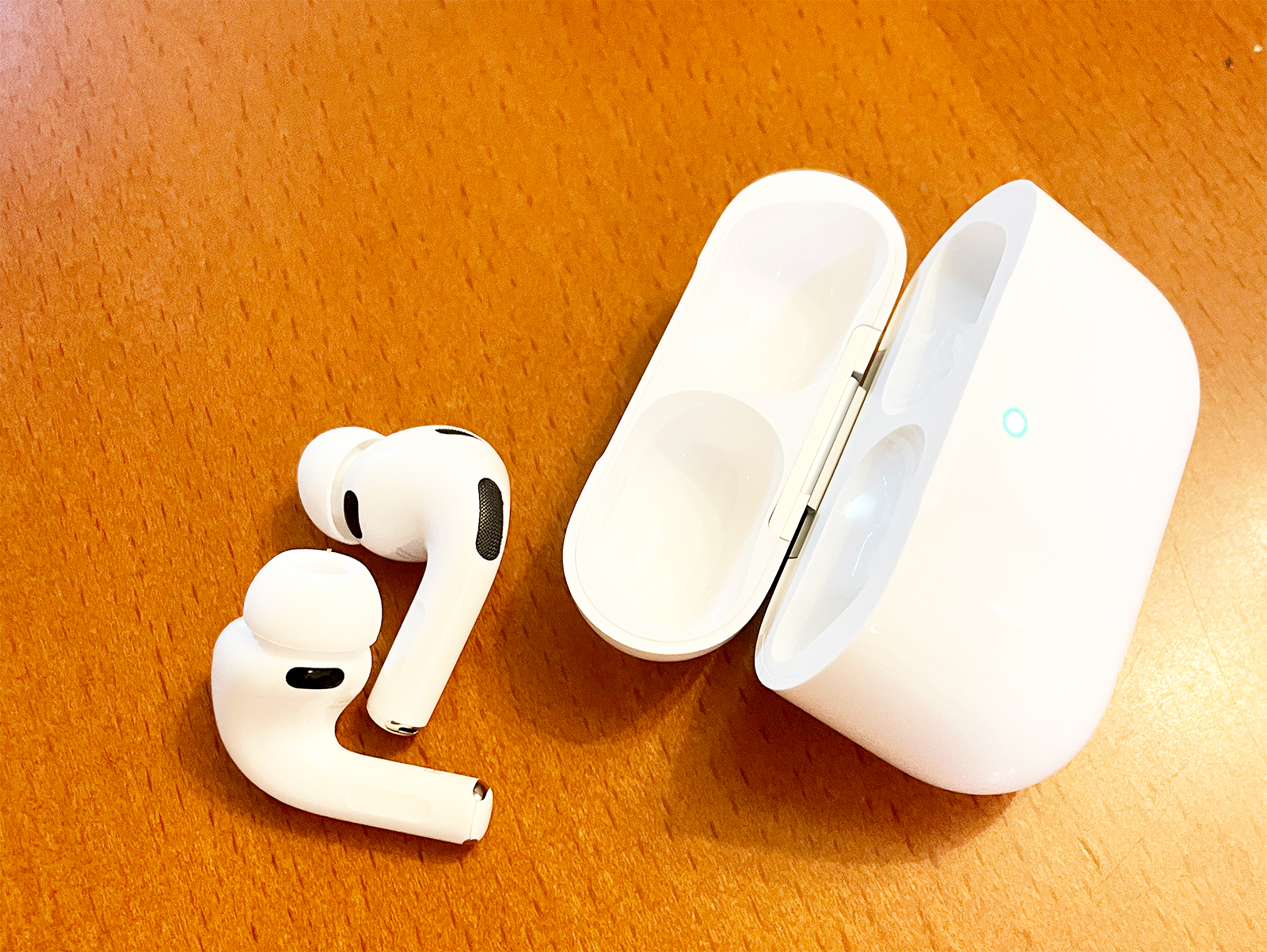 充実の進化を遂げた「AirPods Pro 3」に大満足 - ケータイ Watch
