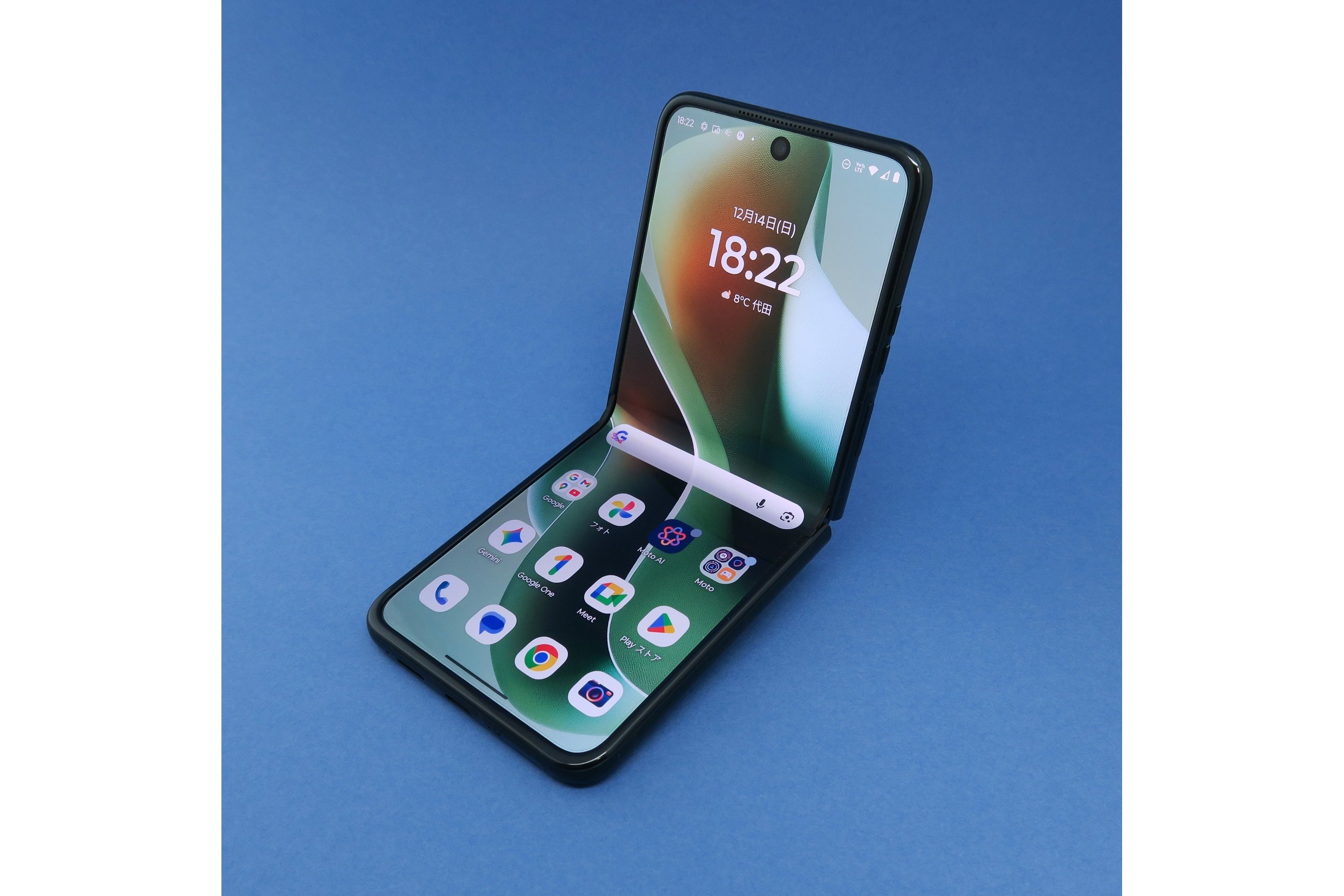 [法林岳之の「週刊モバイルCATCH UP」]「motorola razr 60 ultra」、フツーに飽きてきたユーザーに応えられるか