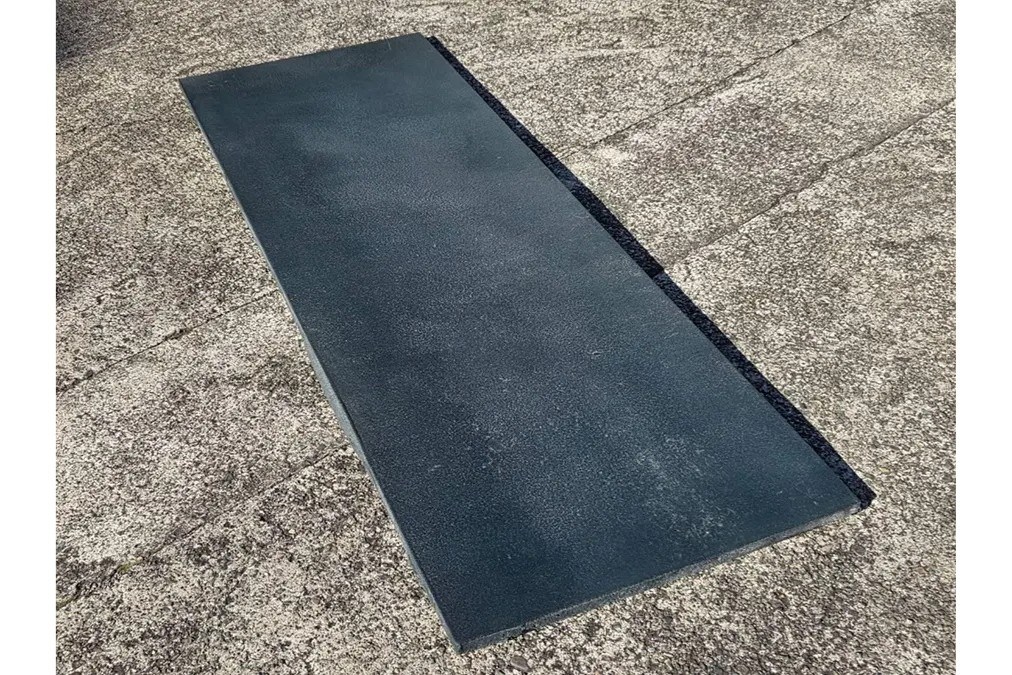 ソフトバンクらが工事現場の「足場」資材を開発、軽く強い"ポリマテリアル”