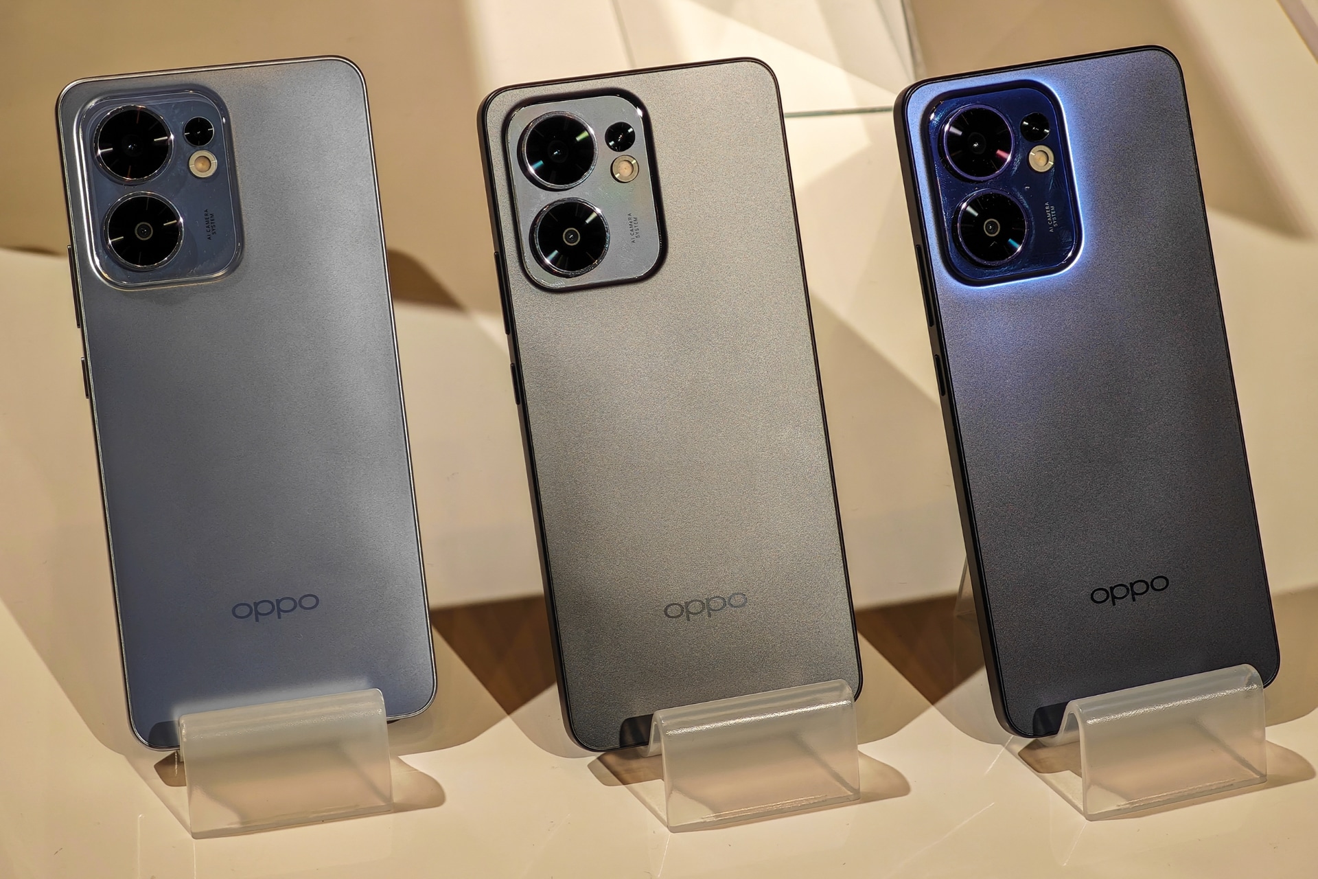 OPPOのスマホ「Reno14 5G」やワイヤレスイヤホンがAmazon初売りに登場